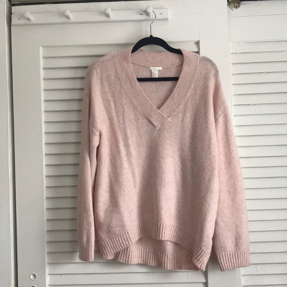 H&M v neck pink sweater